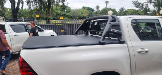 Trifold Hard Lockable Bakkie Tonneau Covers Toyota Hilux