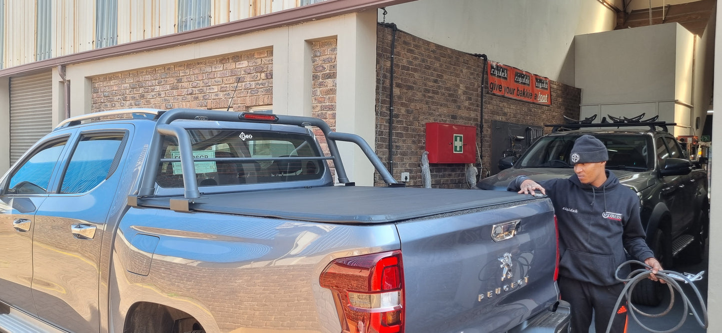 Trifold Hard Lockable Bakkie Tonneau Covers Peugeot Landtrek