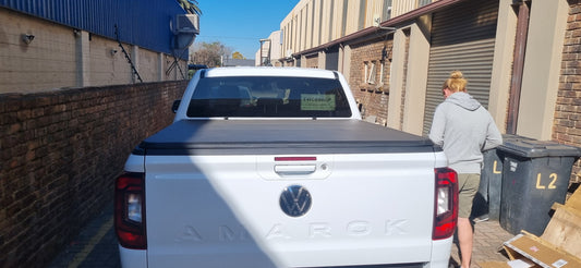 Trifold Hard Lockable Bakkie Tonneau Covers VW Amarok