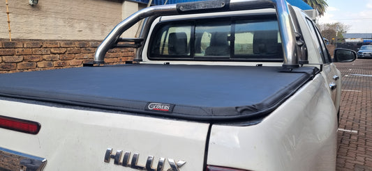 Trifold Hard Lockable Bakkie Tonneau Covers Toyota Hilux