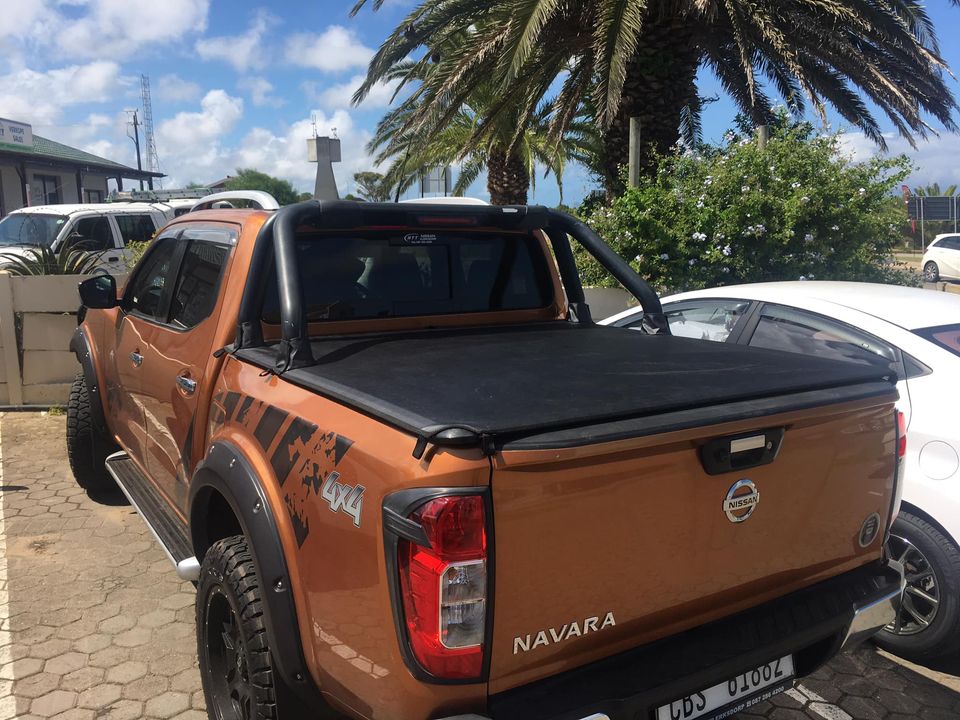 Nissan Navara Clip On Tonneau Cover