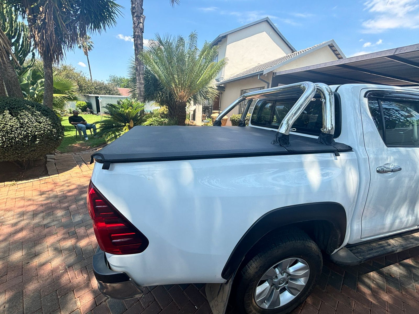Toyota Hilux Clip-on Tonneau Cover