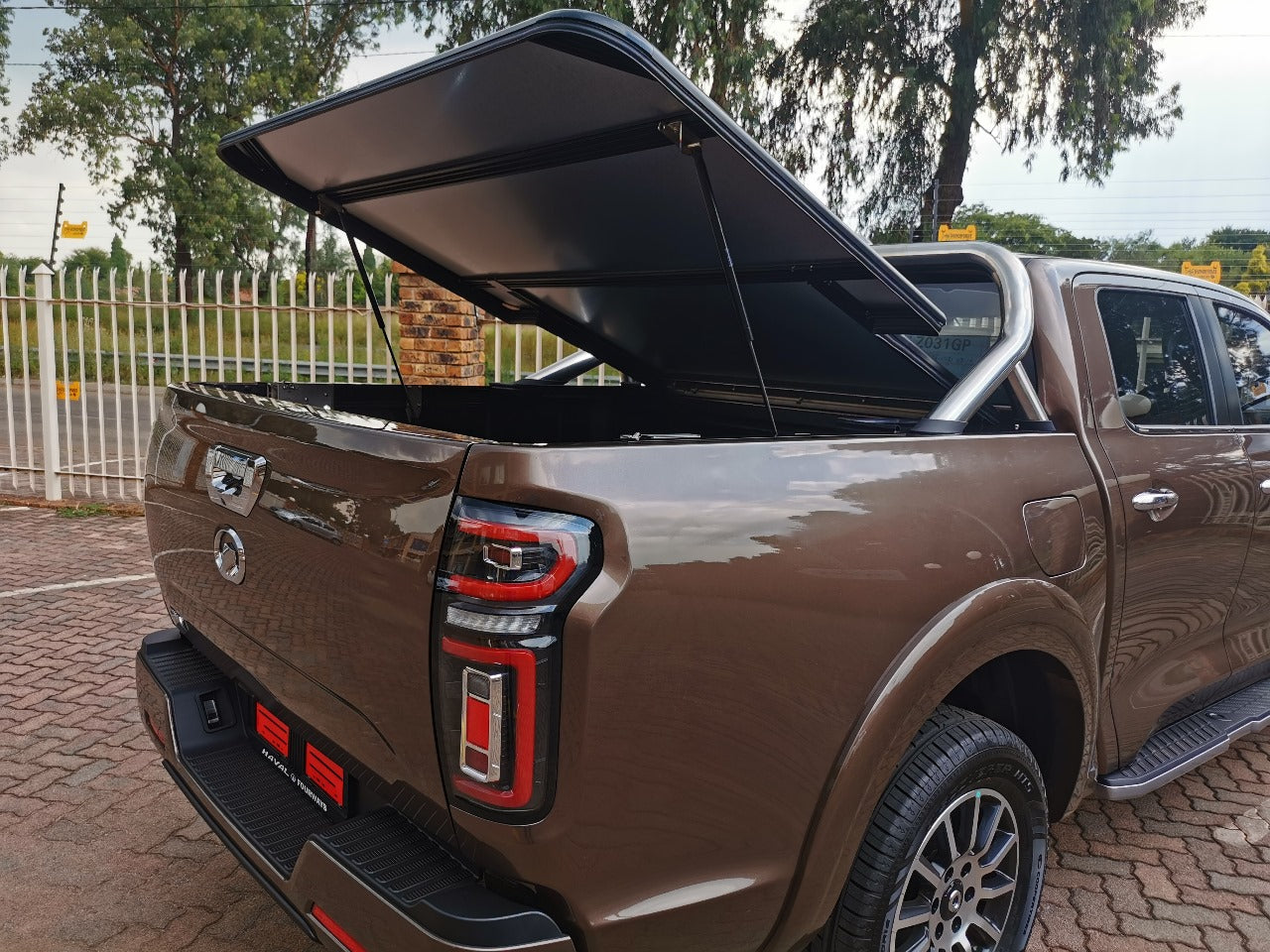 RIGIDEK HARD TONNEAU COVER