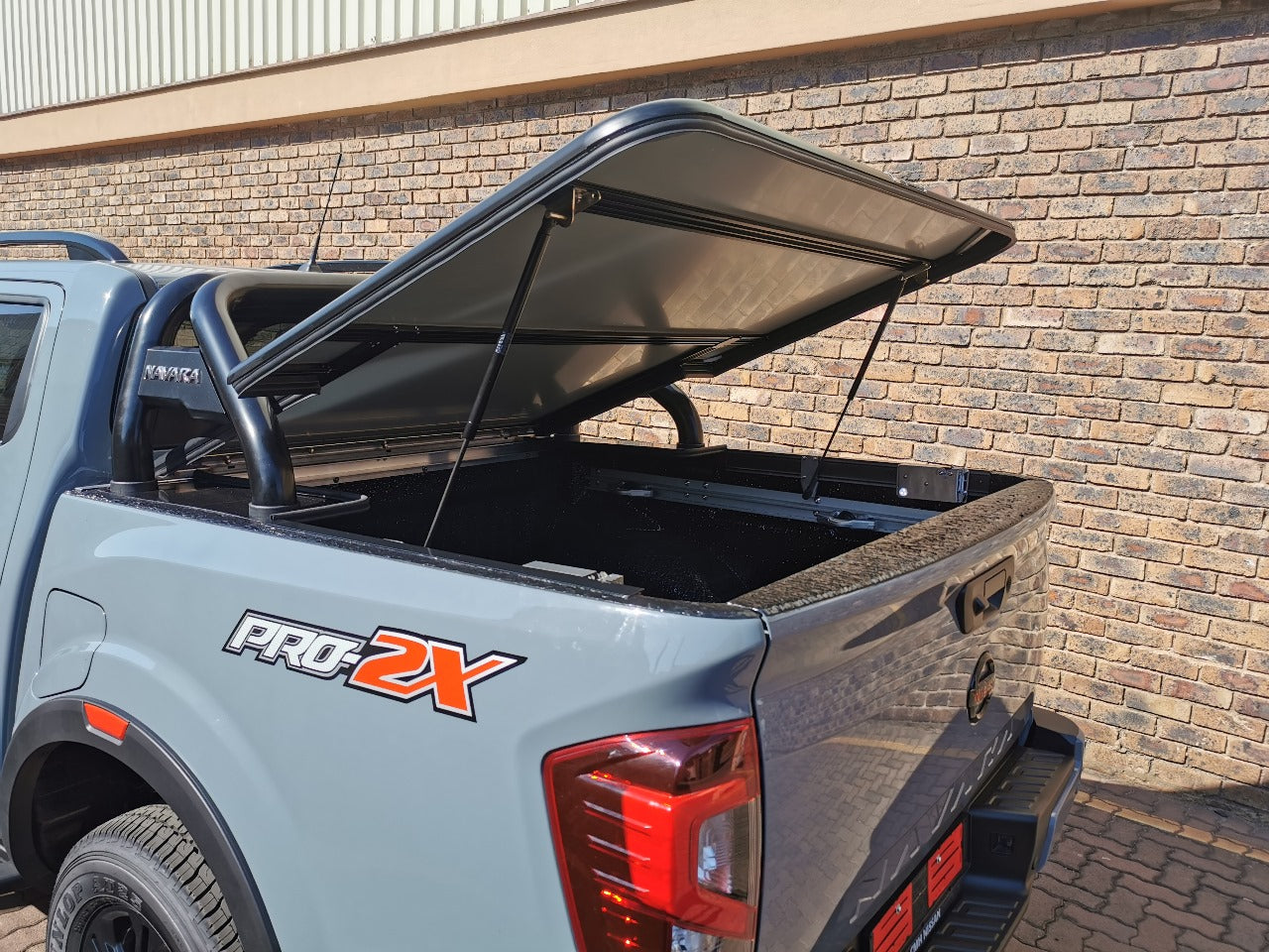 RIGIDEK HARD TONNEAU COVER