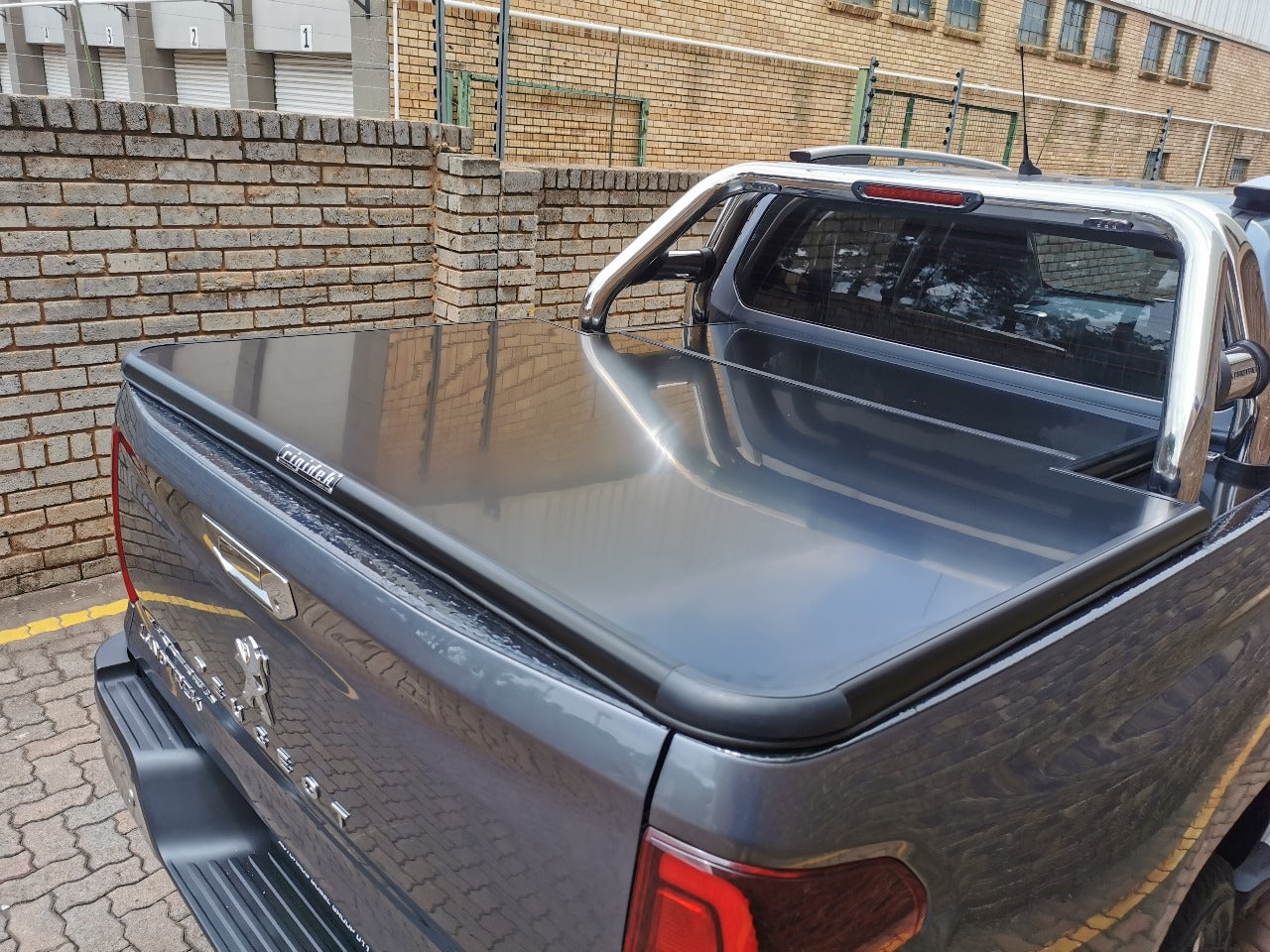 RIGIDEK HARD TONNEAU COVER