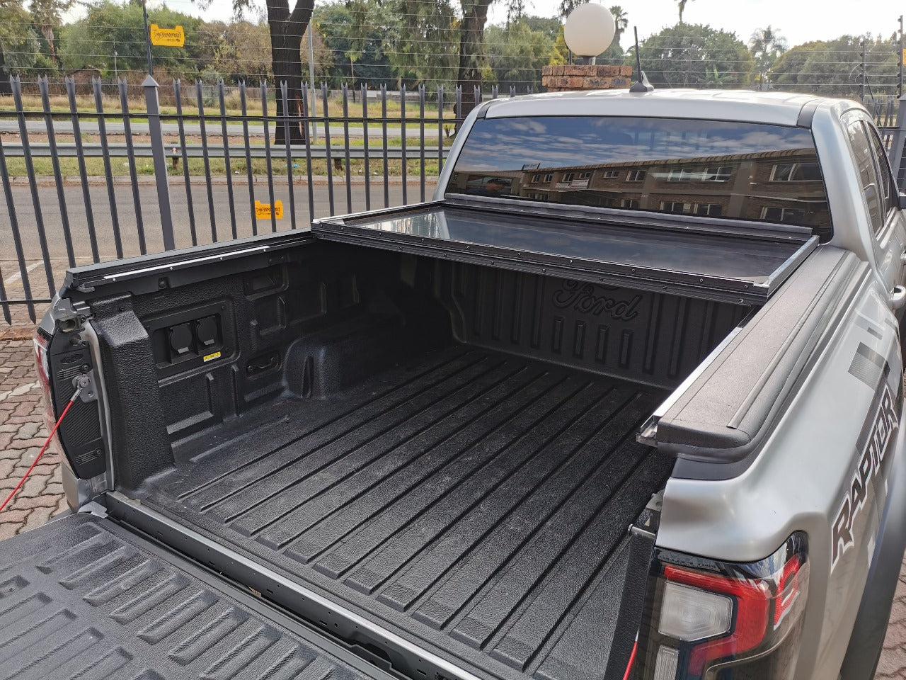 Aluminium Multiflex Hard Folding Covers - Ford Ranger