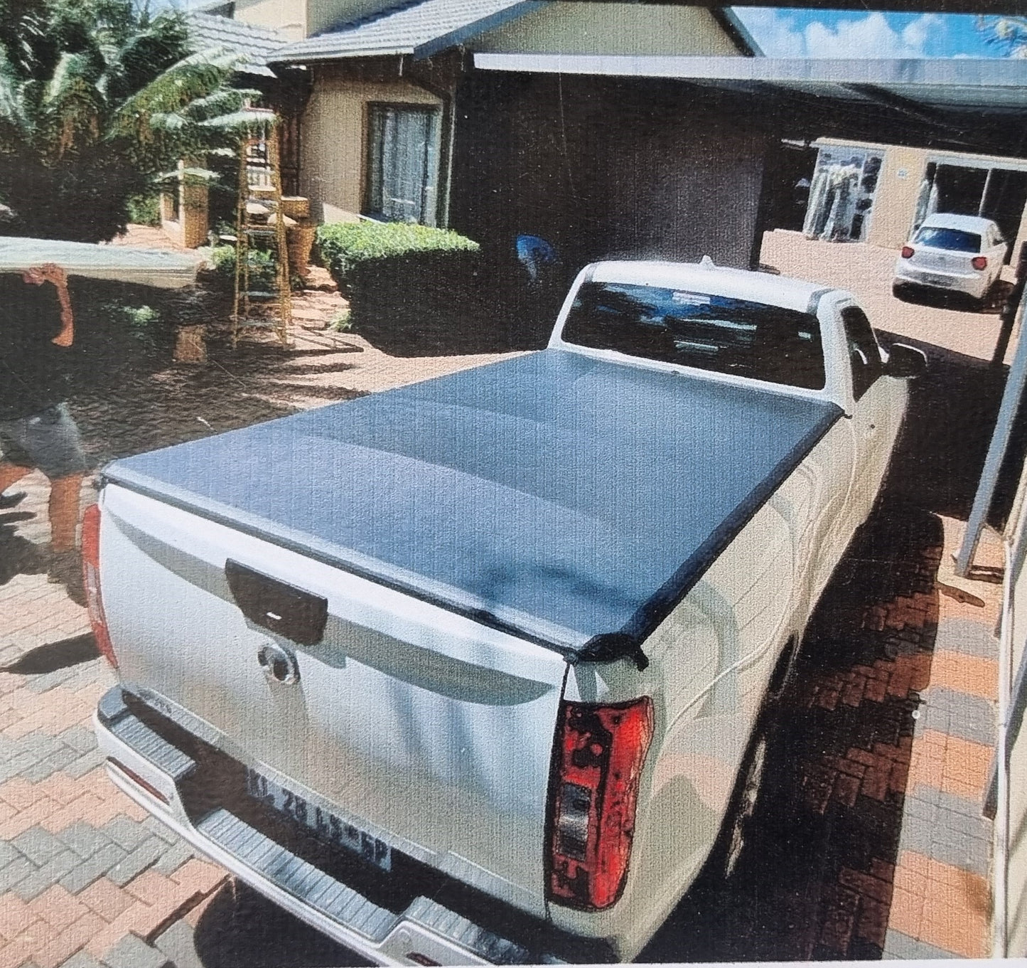 Gwm P-Series Clip-on Tonneau Cover