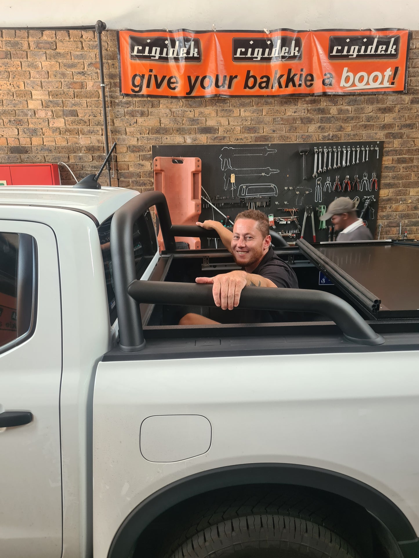 Aluminium Multiflex Hard Folding Covers - Ford Ranger