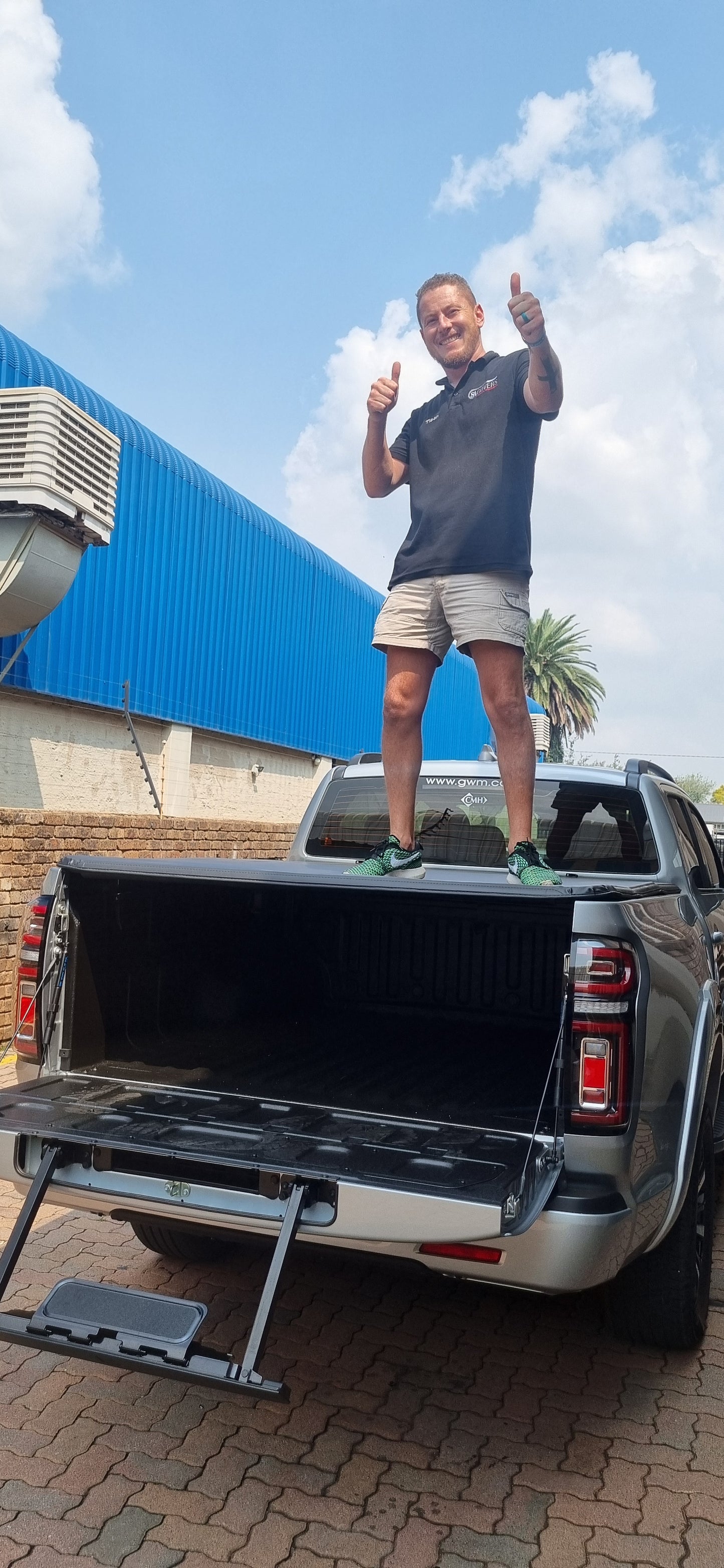Trifold Hard Lockable Bakkie Tonneau Covers GWM P Series