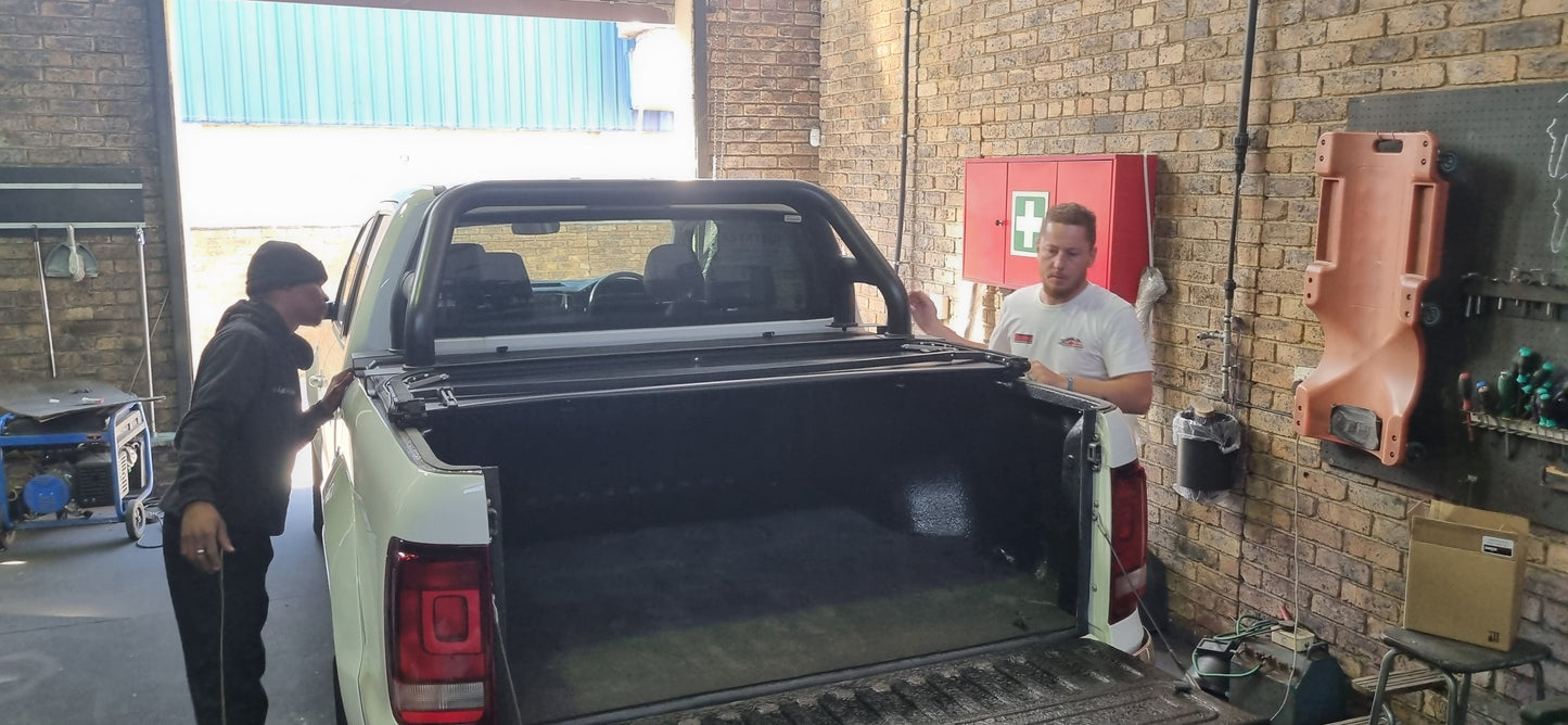 Trifold Hard Lockable Bakkie Tonneau Covers VW Amarok