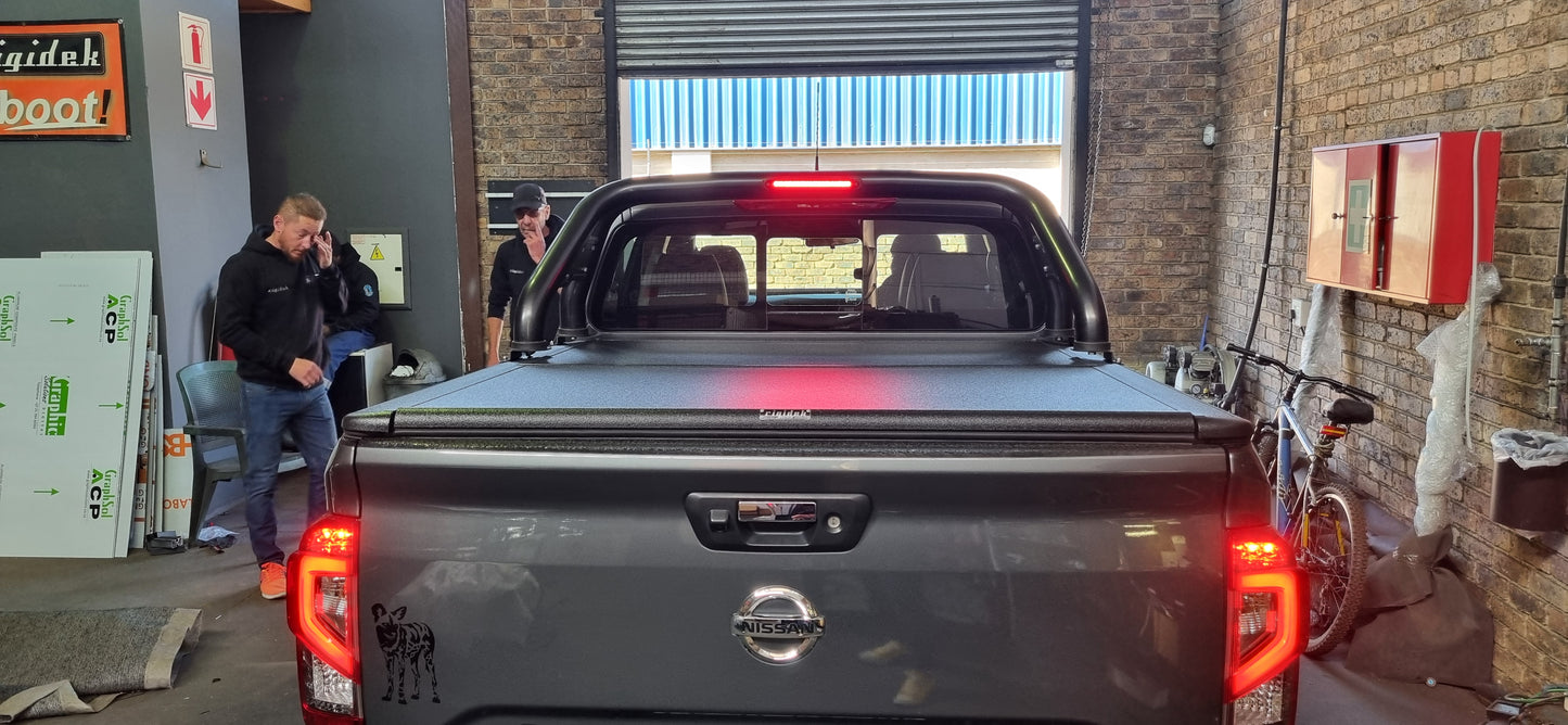 Aluminium Multiflex Hard Folding Covers - Nissan