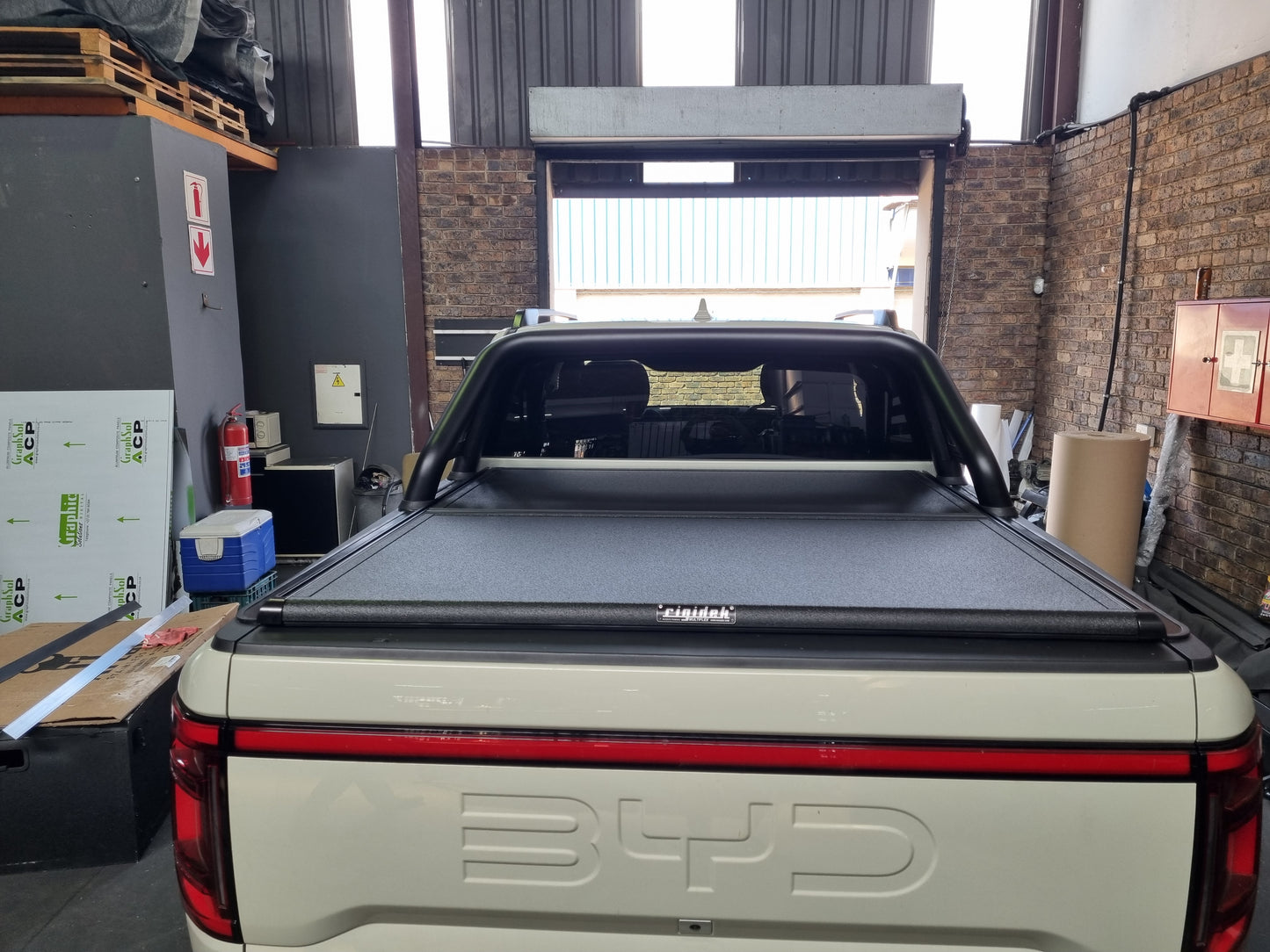 Aluminium Multiflex Hard Folding Covers - BYD