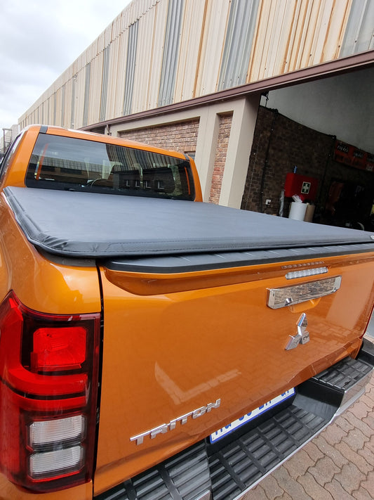 Trifold Hard Lockable Bakkie Tonneau Covers MITSUBISHI Triton