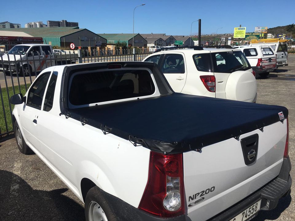 Nissan NP200 Elastic Rope Tonneau Cover