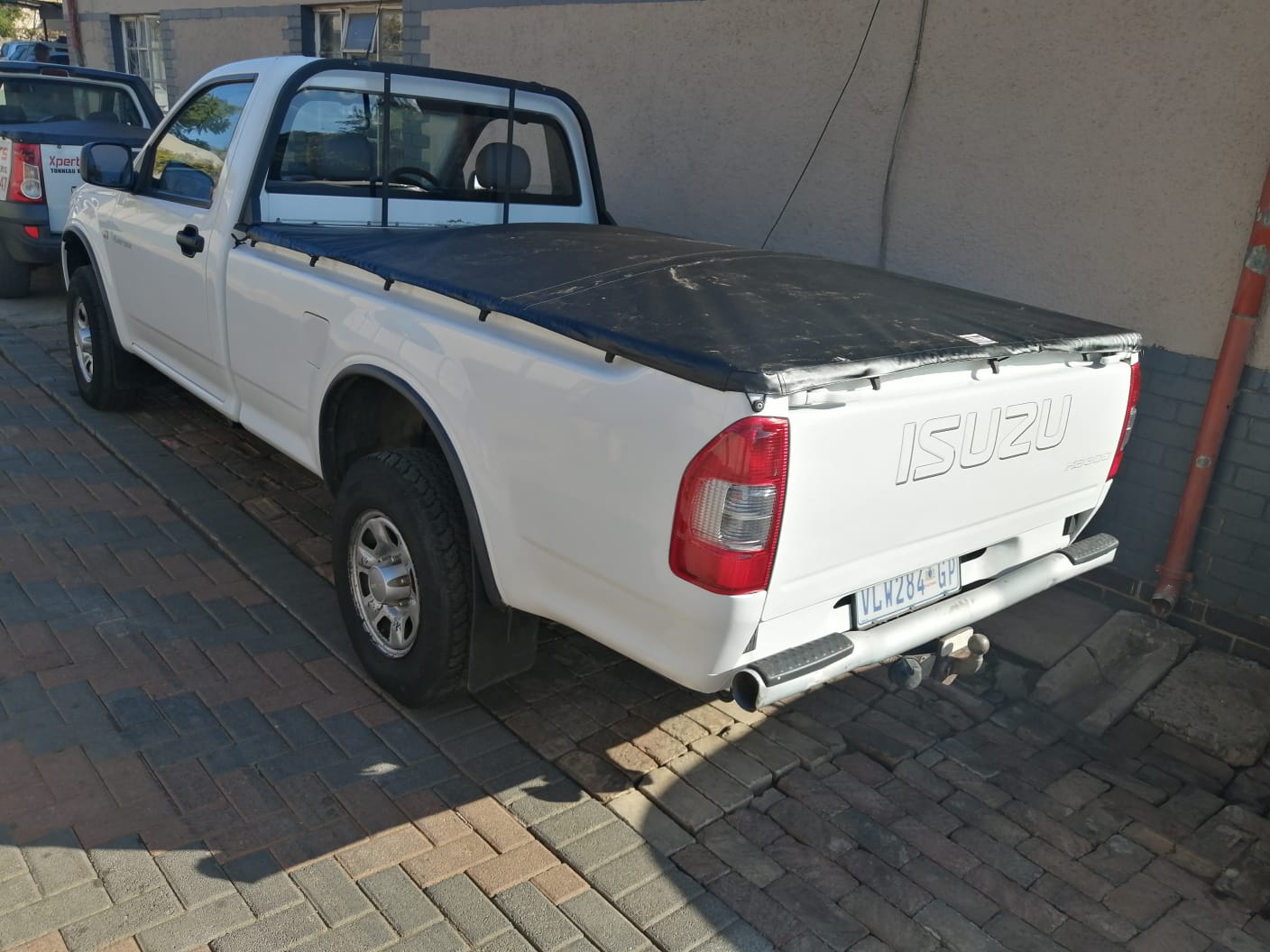 Isuzu 2022+ Elastic Rope Tonneau Cover