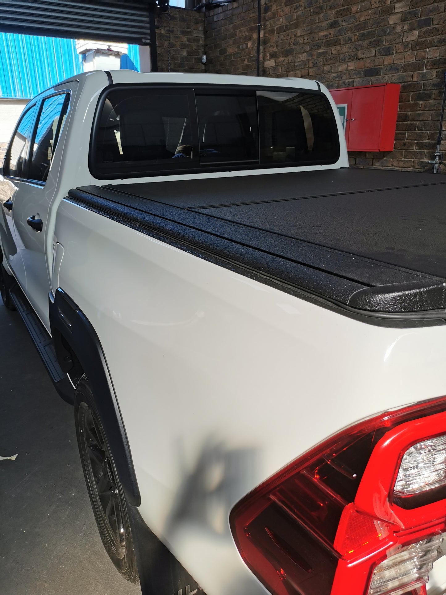 Aluminium Multiflex Hard Folding Covers -Toyota