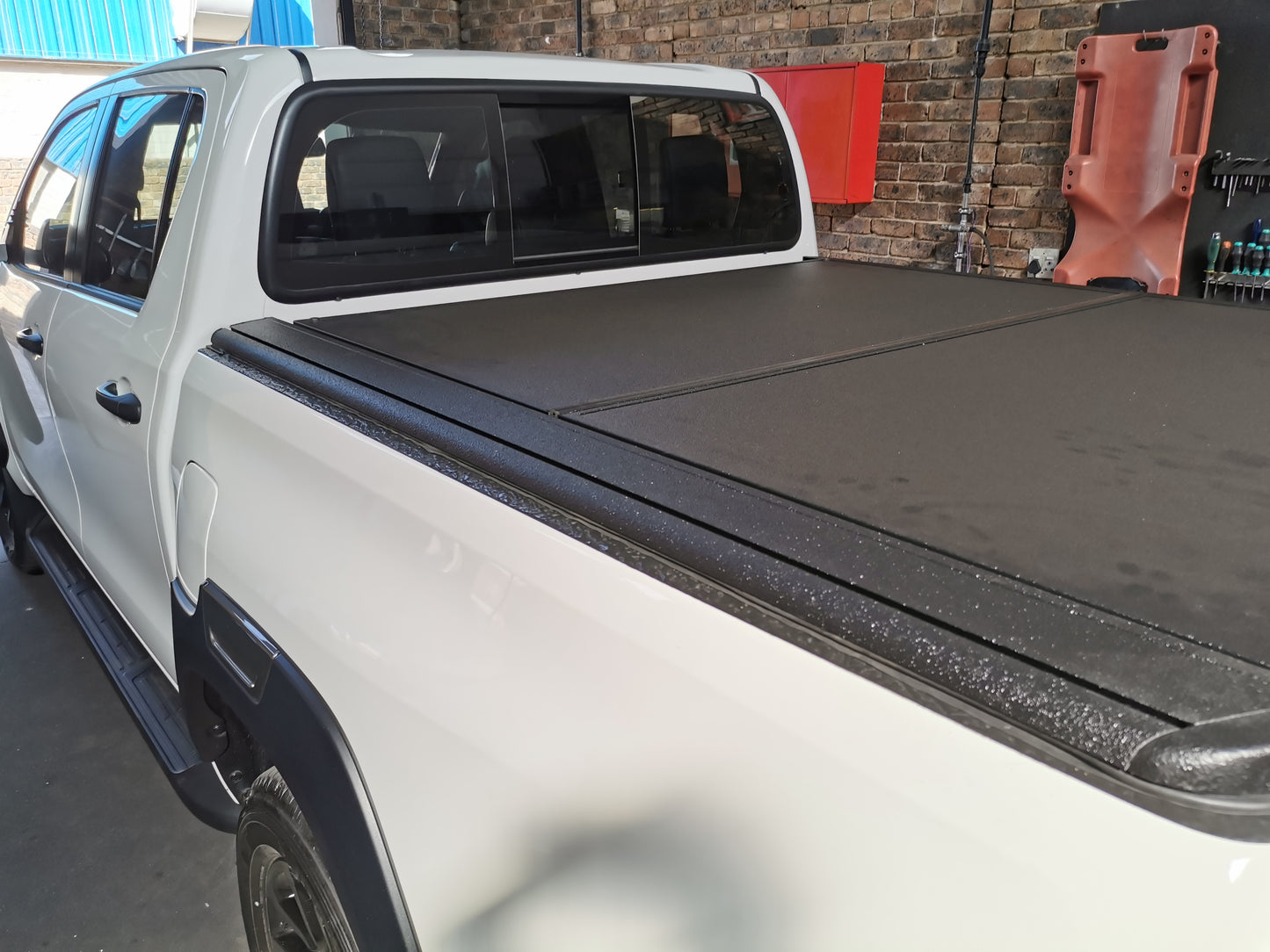 Aluminium Multiflex Hard Folding Covers -Toyota