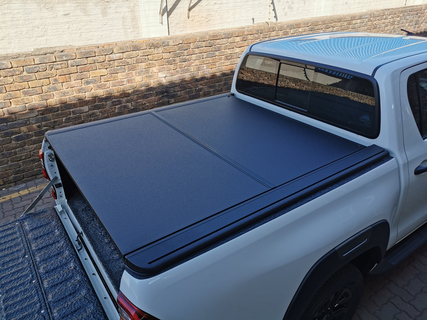Aluminium Multiflex Hard Folding Covers -Toyota
