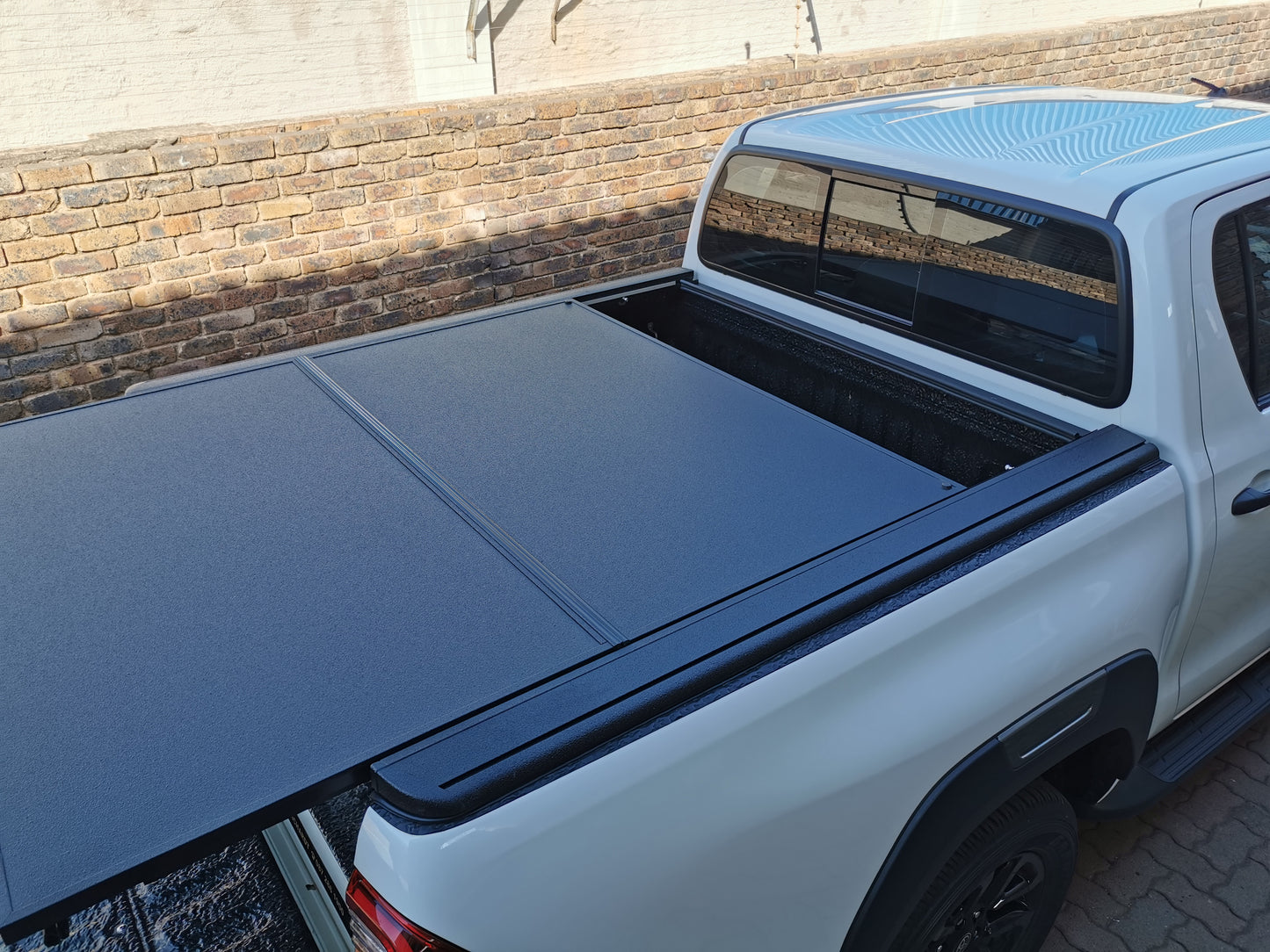 Aluminium Multiflex Hard Folding Covers -Toyota