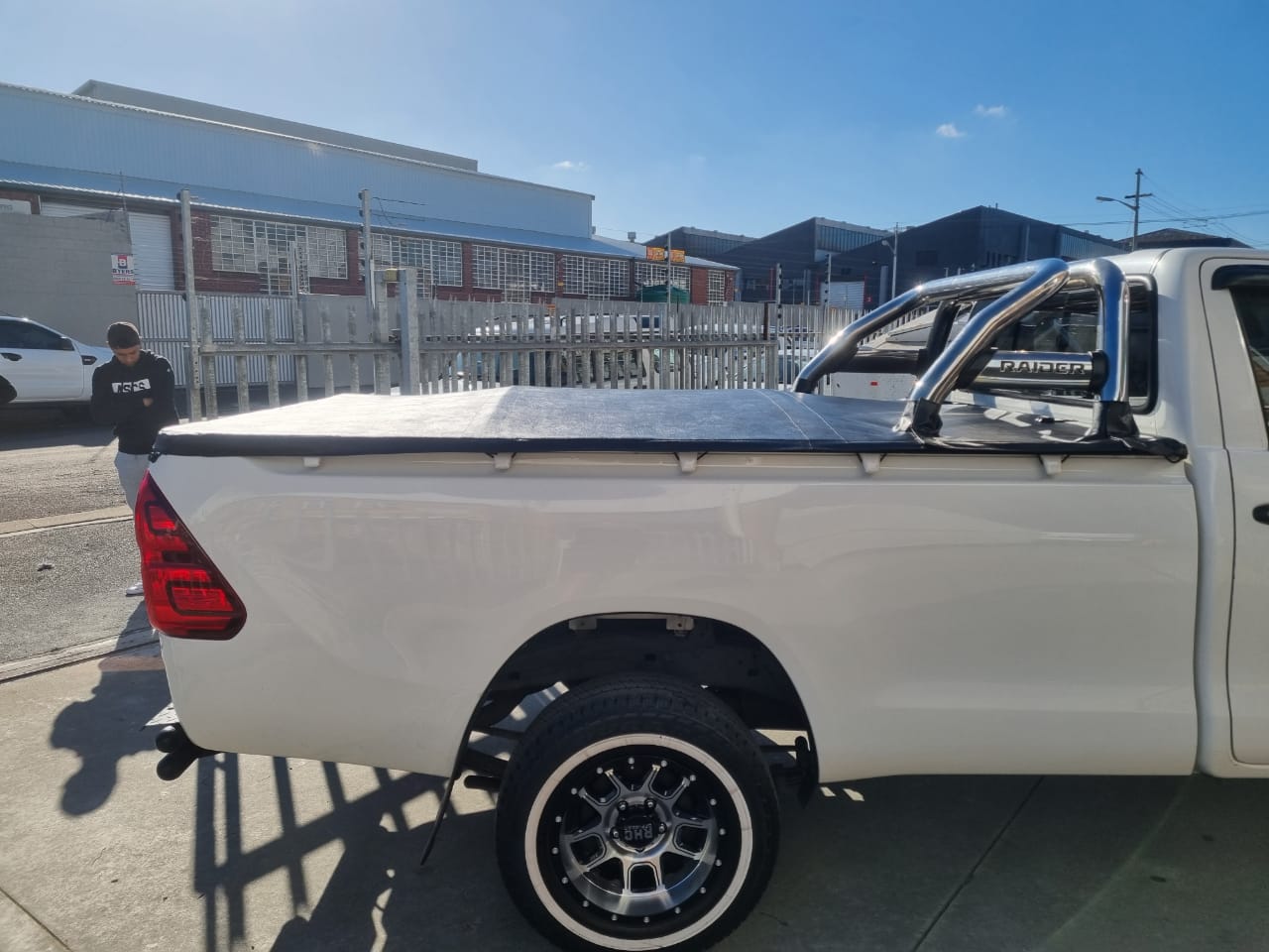 Toyota Hilux 2020+ Elastic Rope Tonneau Cover