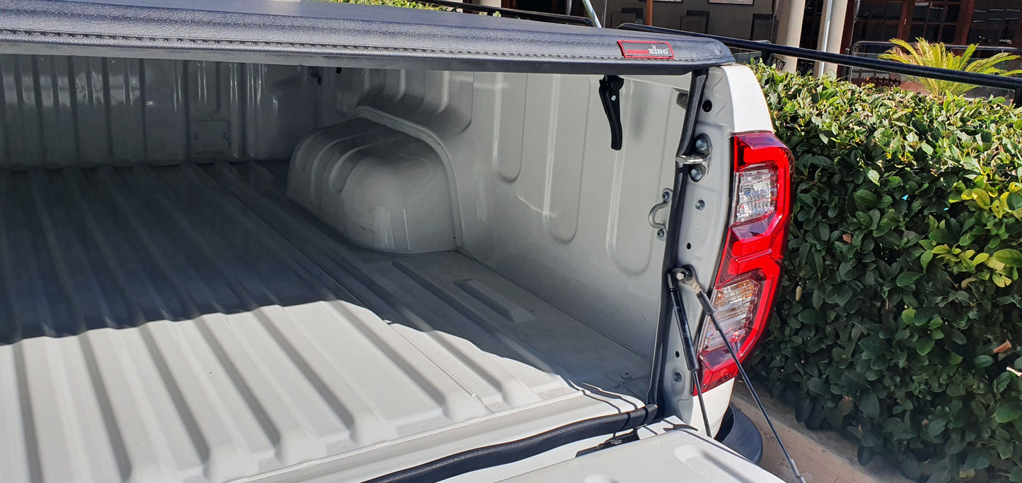 Toyota Hilux Tailgate Dust Seal Kit