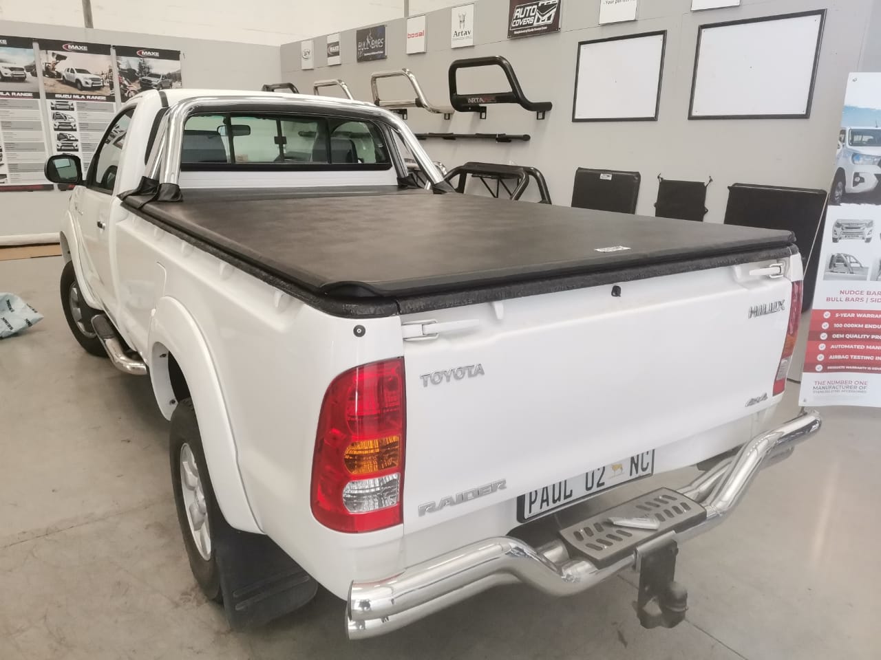 Toyota Hilux Clip-on Tonneau Cover