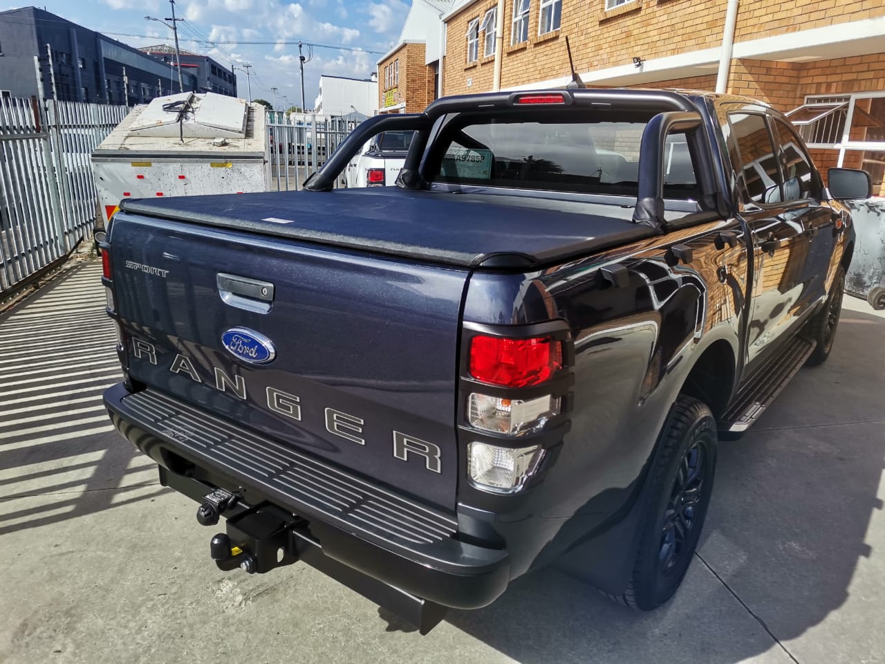 Ford Ranger/Raptor Clip-on Tonneau Cover 2016+